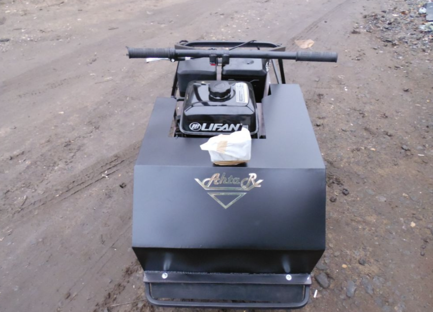 Мотобуксировщик AhtaR Зима 15 л/с с вариатором в Петропавловске-Камчатском