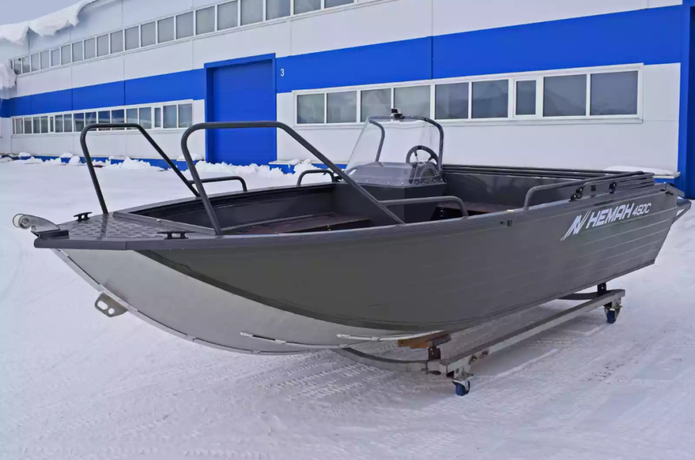 Алюминиевый катер Неман-450 C в Петропавловске-Камчатском