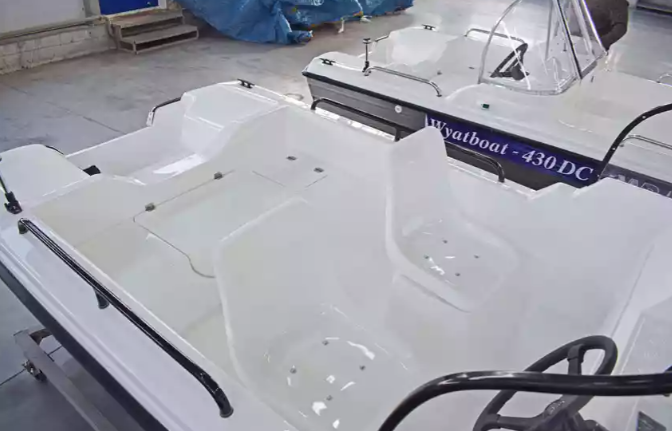 Комбинированный катер Wyatboat-430 M в Петропавловске-Камчатском