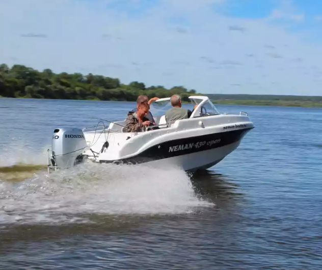 Стеклопластиковый катер Neman-450 Open в Петропавловске-Камчатском