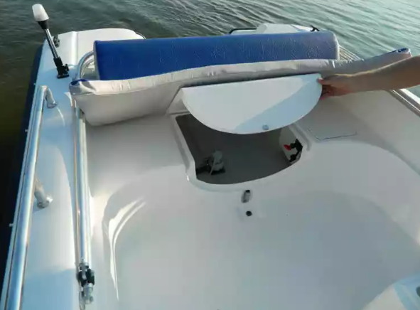 Стеклопластиковый катер Wyatboat-430 M (тримаран) в Петропавловске-Камчатском