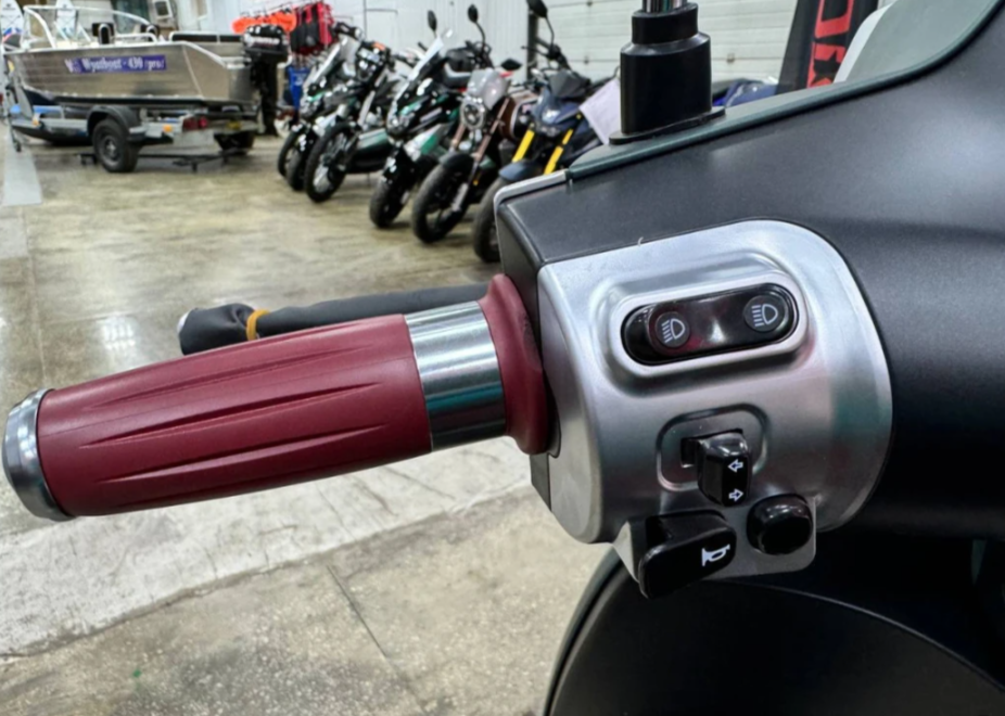 Скутер PROMAX Miami 240 (49) в Петропавловске-Камчатском