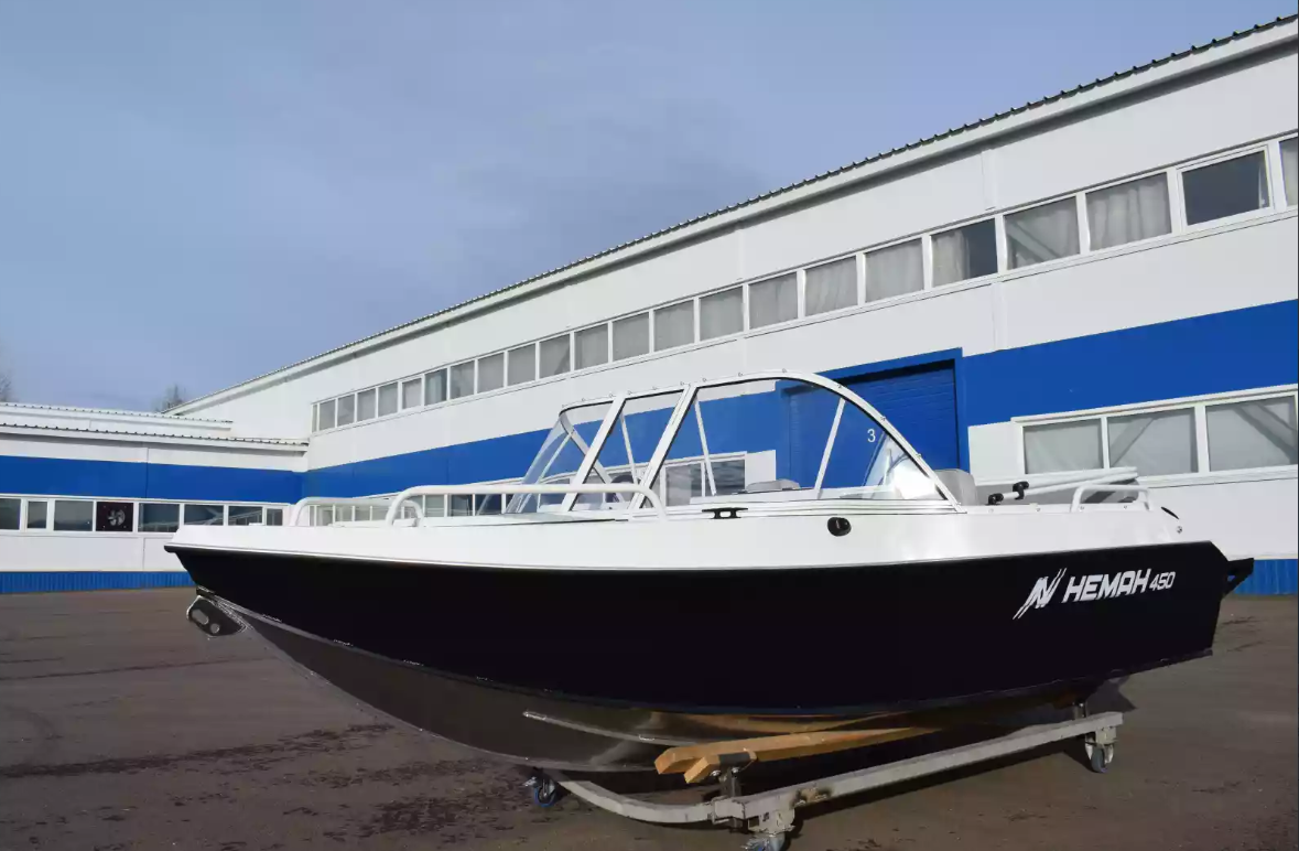 Алюминиевый катер Неман-450 в Петропавловске-Камчатском