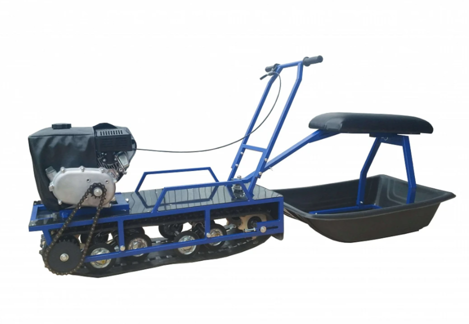 Мотобуксировщик Альбатрос-L 8 с фарой в Петропавловске-Камчатском