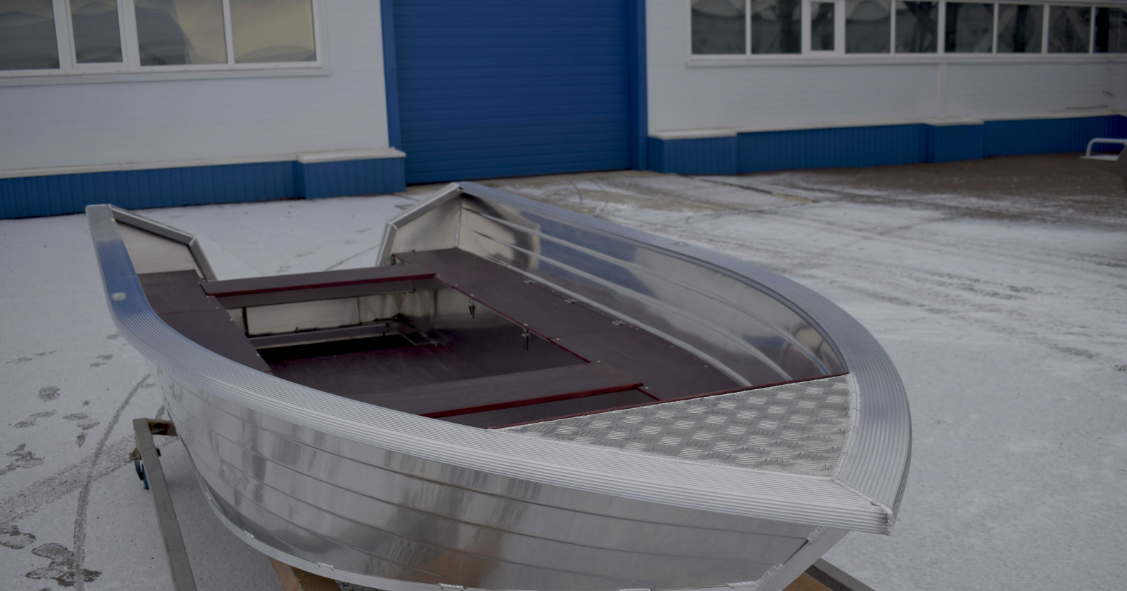 Алюминиевая лодка Неман-400 в Петропавловске-Камчатском