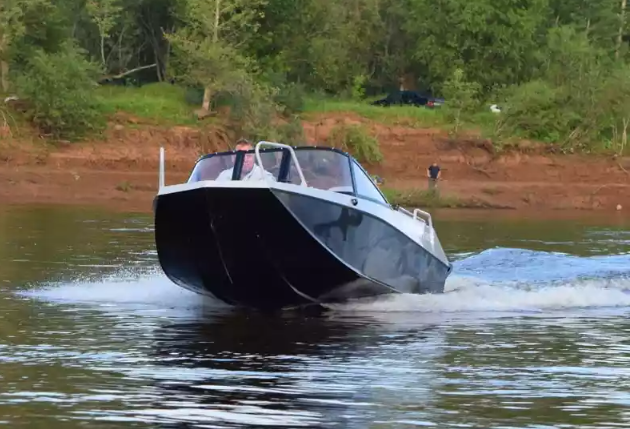 Алюминиевый катер Неман-500 DC в Петропавловске-Камчатском