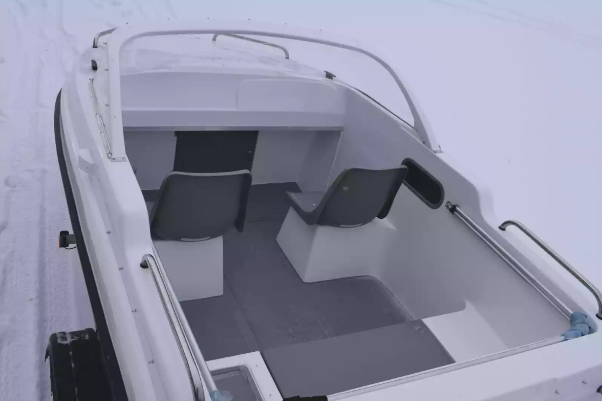 Стеклопластиковый катер Neman-450 в Петропавловске-Камчатском