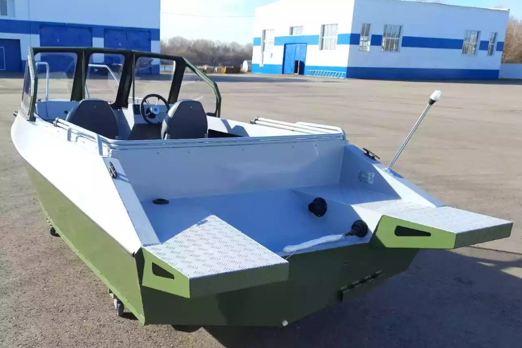 Алюминиевый катер Неман-550 DC Pro в Петропавловске-Камчатском