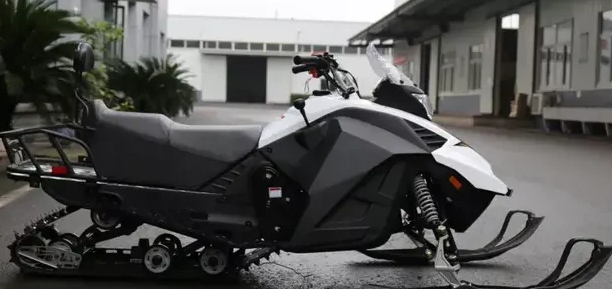 Снегоход ULAR 220 в Петропавловске-Камчатском