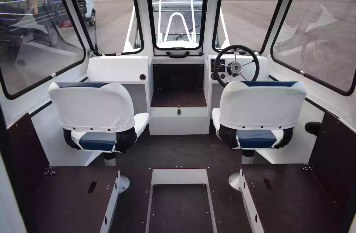 Алюминиевый катер Неман-500 (закрытая рубка) в Петропавловске-Камчатском