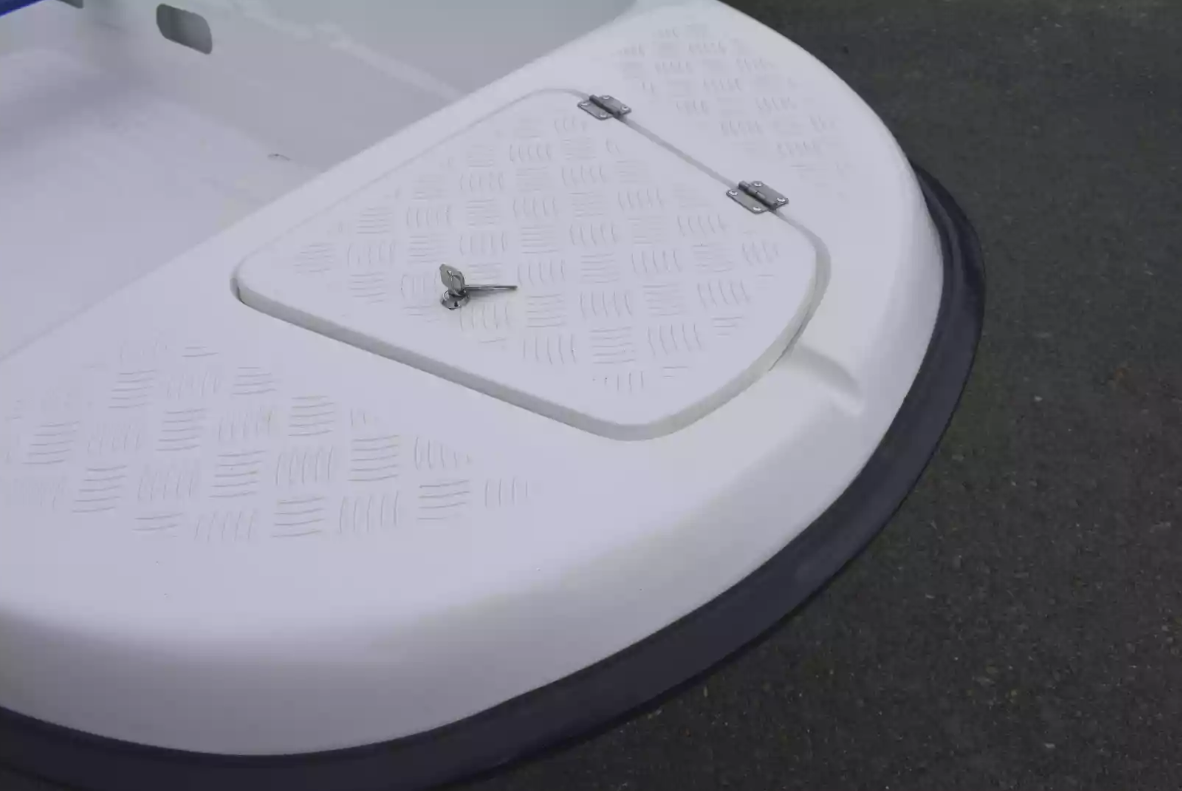 Стеклопластиковая лодка Пингвин New (тримаран) в Петропавловске-Камчатском