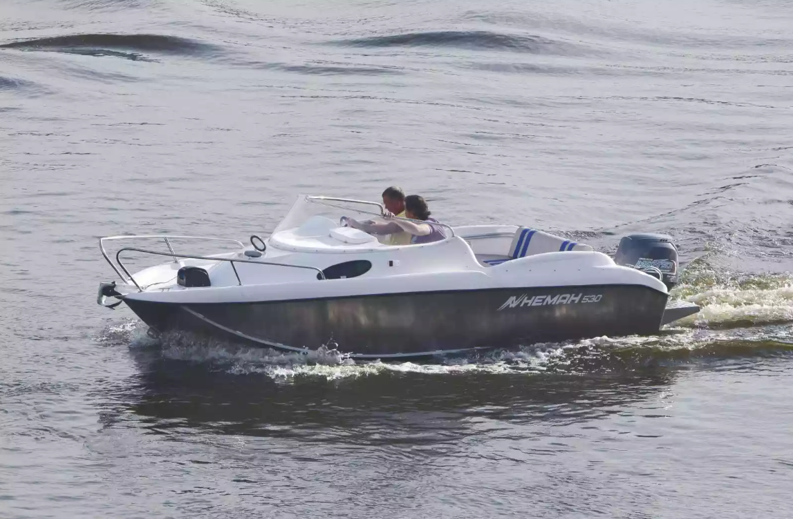 Комбинированный катер Neman-530 с каютой в Петропавловске-Камчатском