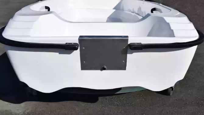 Стеклопластиковая лодка Пингвин (тримаран) в Петропавловске-Камчатском