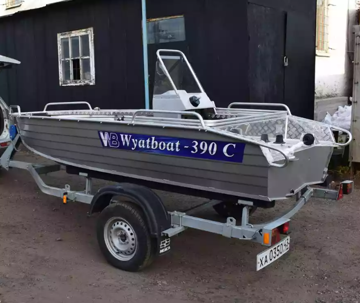 Алюминиевый катер Wyatboat-390 C в Петропавловске-Камчатском