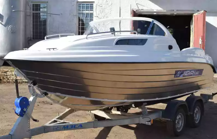 Комбинированный катер Neman-550 с каютой в Петропавловске-Камчатском