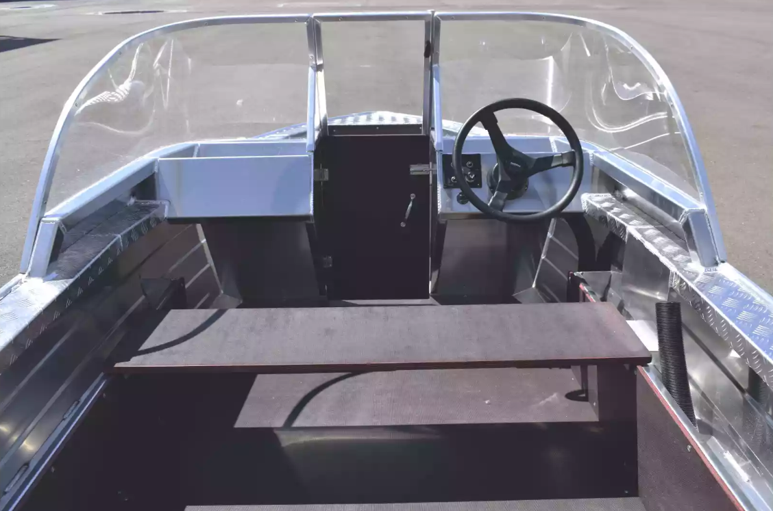Алюминиевая лодка Wyatboat-390 DCM в Петропавловске-Камчатском