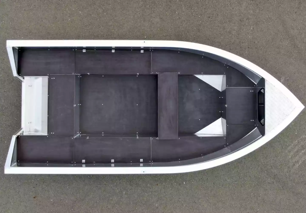 Алюминиевая лодка  Неман-420 в Петропавловске-Камчатском