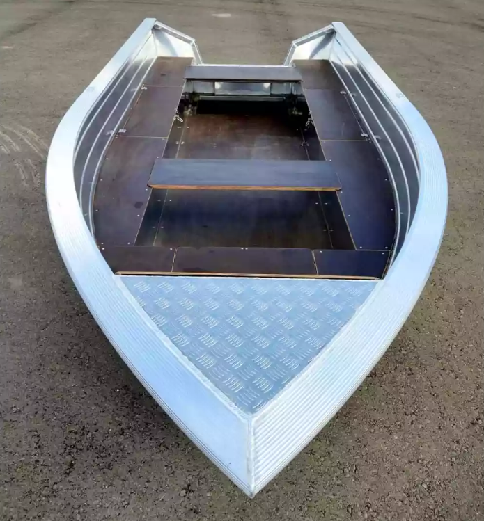 Алюминиевая лодка Неман-400 в Петропавловске-Камчатском