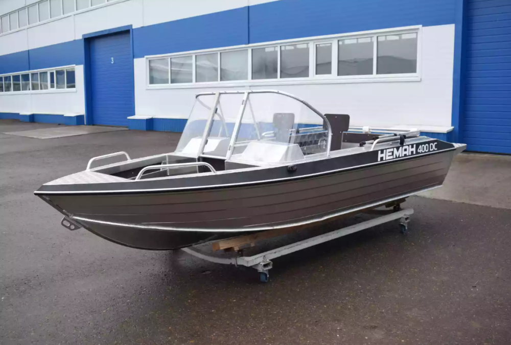 Алюминиевый катер Neman-400 DC в Петропавловске-Камчатском