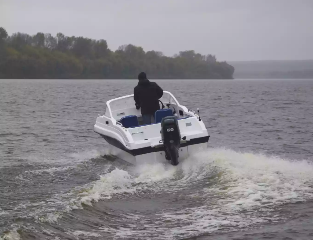 Стеклопластиковый катер Neman-500 Р в Петропавловске-Камчатском