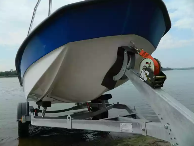 Стеклопластиковый катер Wyatboat-430 DCM (тримаран) в Петропавловске-Камчатском