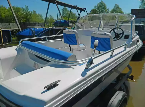 Стеклопластиковый катер Wyatboat-430 M (тримаран) в Петропавловске-Камчатском