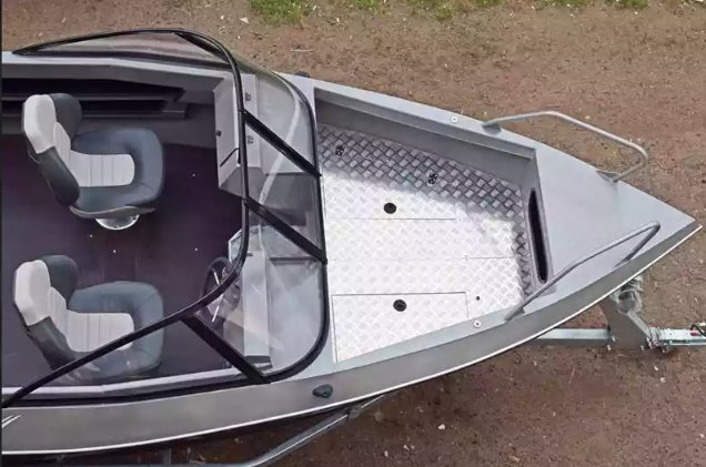 Алюминиевый катер Неман 550 DC в Петропавловске-Камчатском