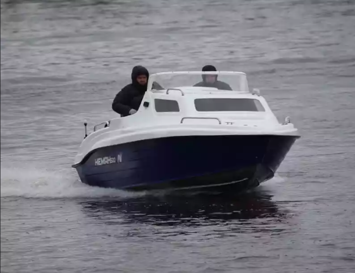 Комбинированный катер Neman-500 с каютой в Петропавловске-Камчатском