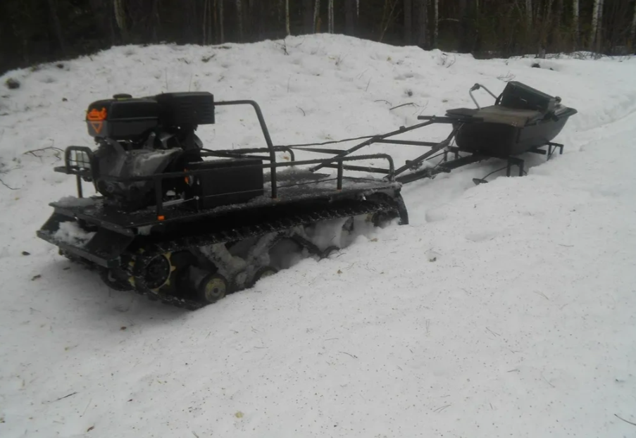 Мотобуксировщик AhtaR L 9 в Петропавловске-Камчатском