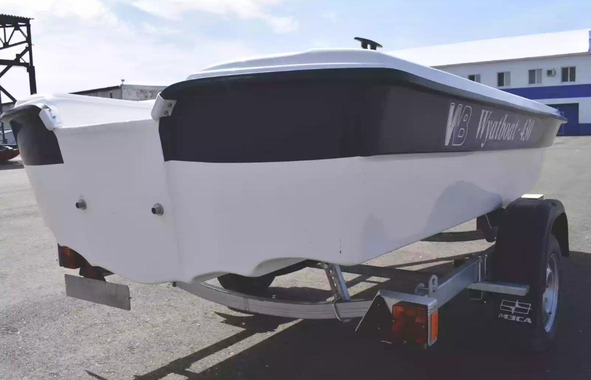 Стеклопластиковая лодка Wyatboat 430 тримаран в Петропавловске-Камчатском