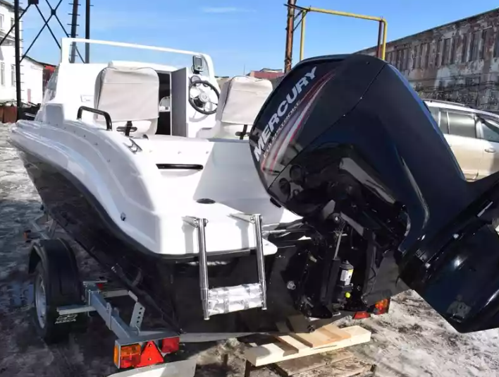 Комбинированный катер Neman-500 с каютой в Петропавловске-Камчатском