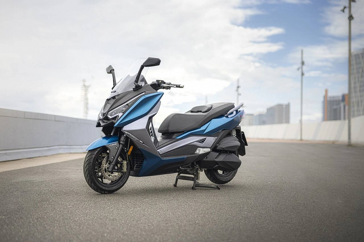 МАКСИСКУТЕР ARIIC 318 в Петропавловске-Камчатском