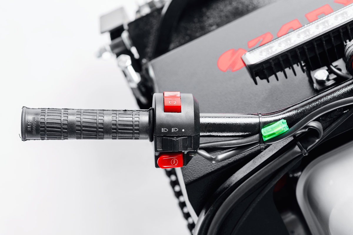 МОТОБУКСИРОВЩИК IKUDZO 1100/380 К8 в Петропавловске-Камчатском