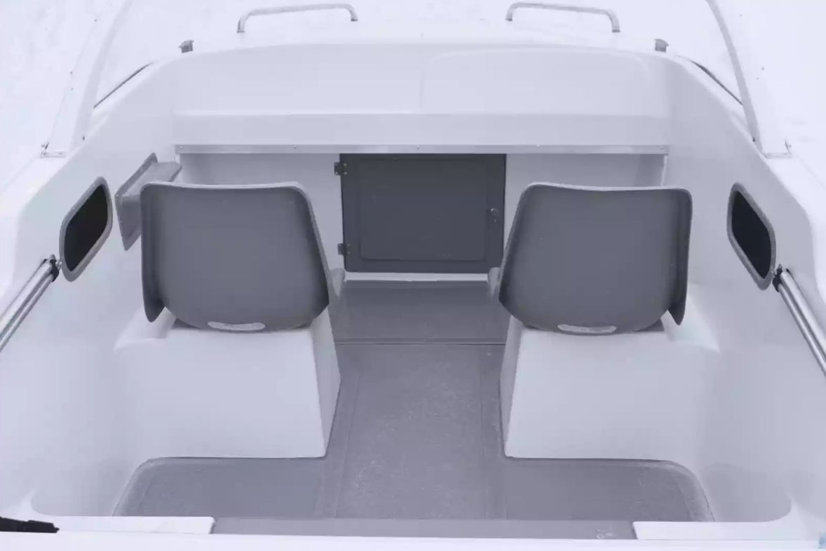 Стеклопластиковый катер Neman-450 в Петропавловске-Камчатском