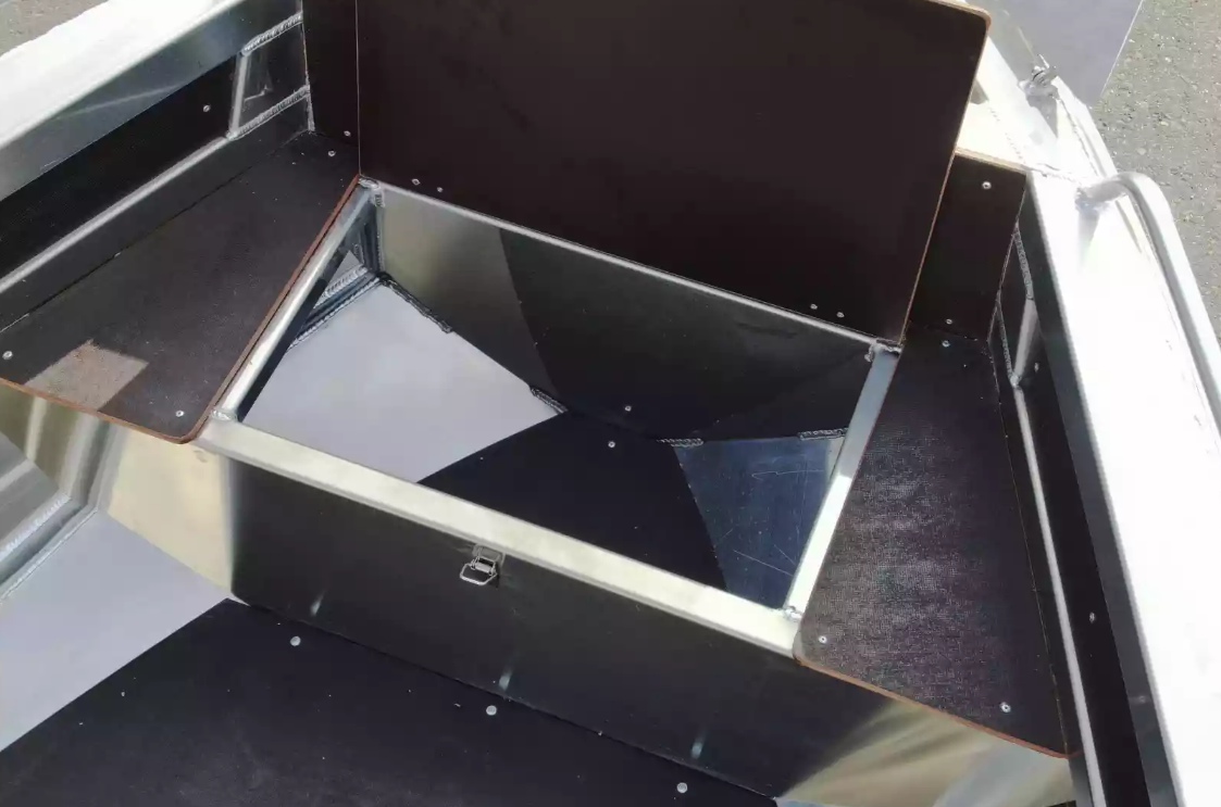 Алюминиевая лодка  Неман-480 Р в Петропавловске-Камчатском