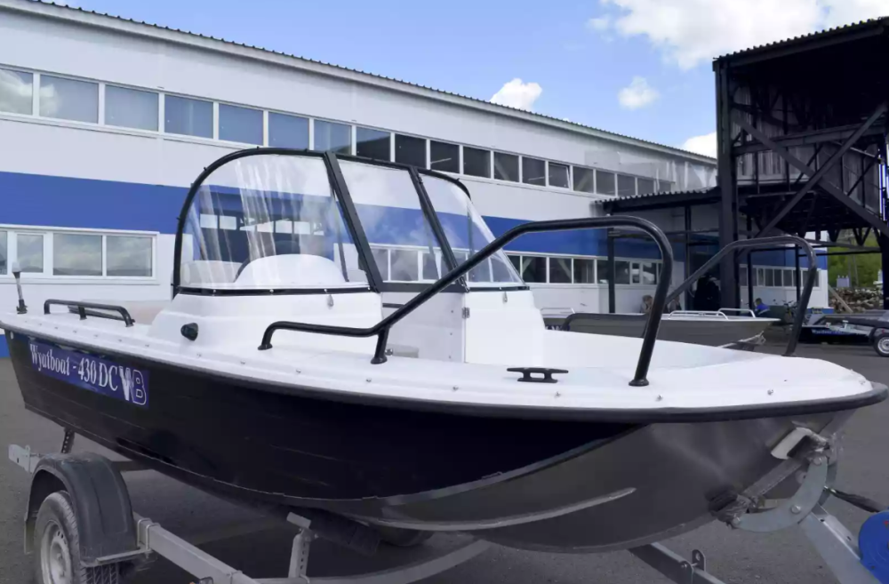 Комбинированный катер Wyatboat-430 DC в Петропавловске-Камчатском