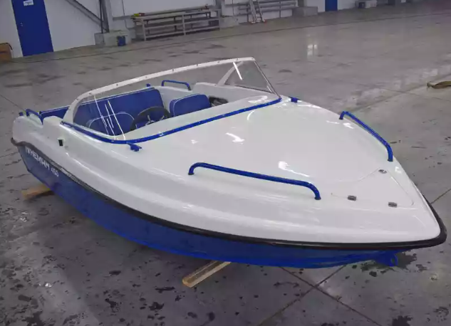 Комбинированный катер Neman-450 в Петропавловске-Камчатском