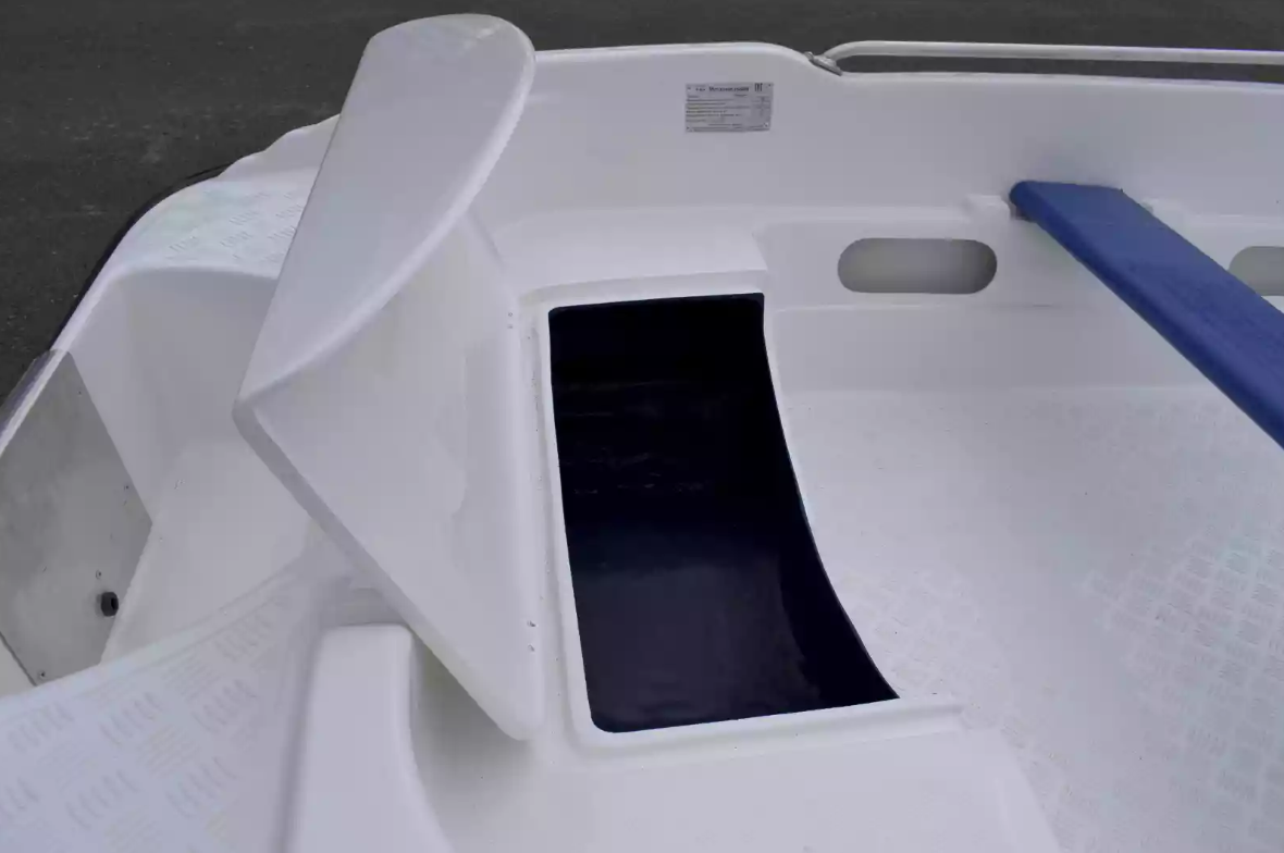 Стеклопластиковая лодка Пингвин New (тримаран) в Петропавловске-Камчатском