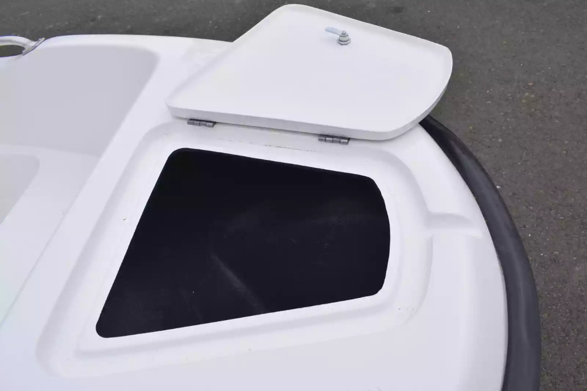 Стеклопластиковая лодка Пингвин New (тримаран) в Петропавловске-Камчатском