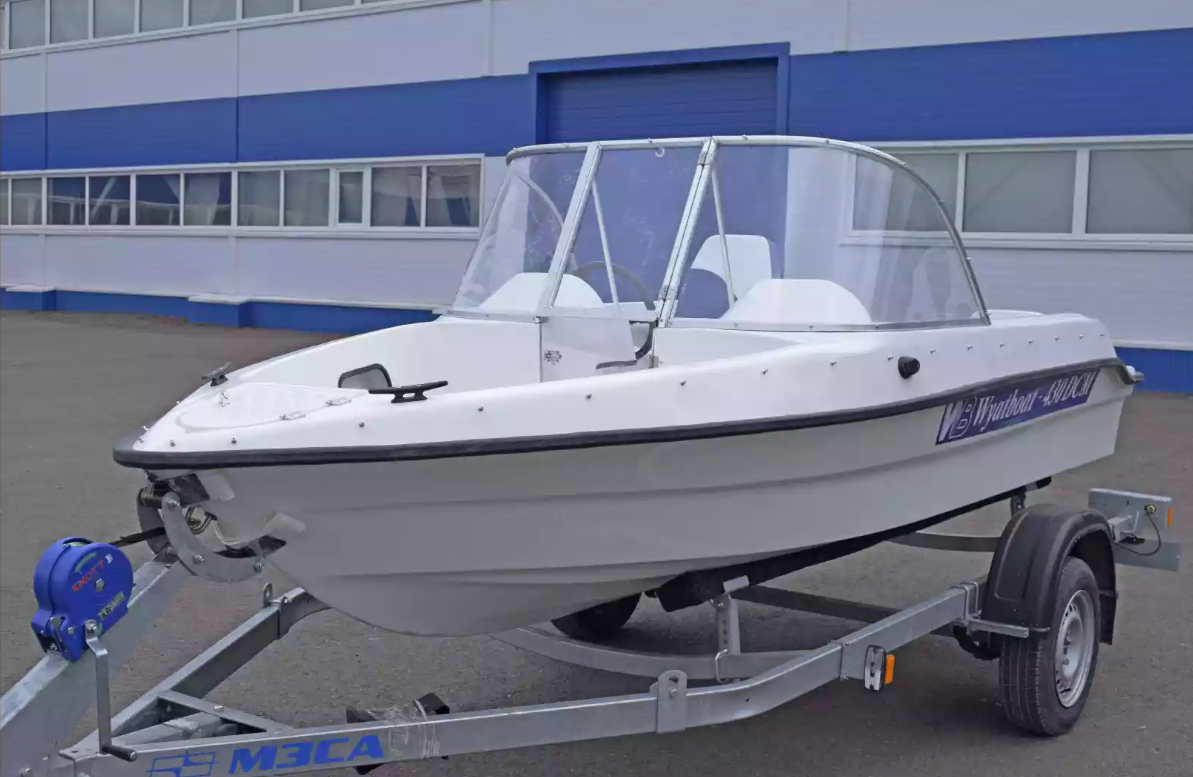 Стеклопластиковый катер Wyatboat-430DCМ (килевая) в Петропавловске-Камчатском