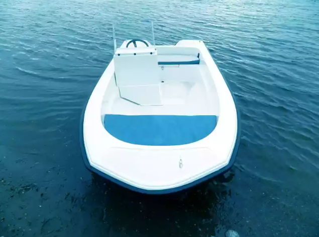 Стеклопластиковый катер Тримаран Wyatboat 430 C в Петропавловске-Камчатском