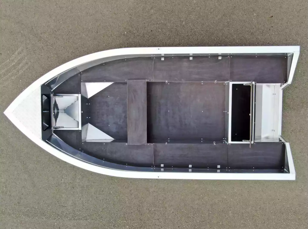 Алюминиевая лодка  Неман-420 в Петропавловске-Камчатском