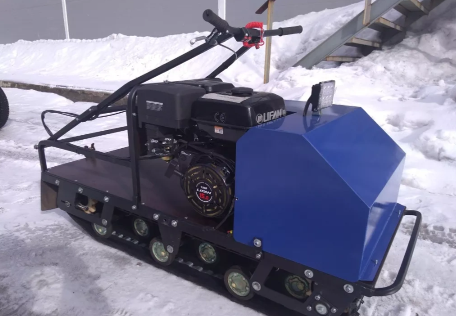 Мотобуксировщик AhtaR ЗИМА с реверсом (задний ход) в Петропавловске-Камчатском