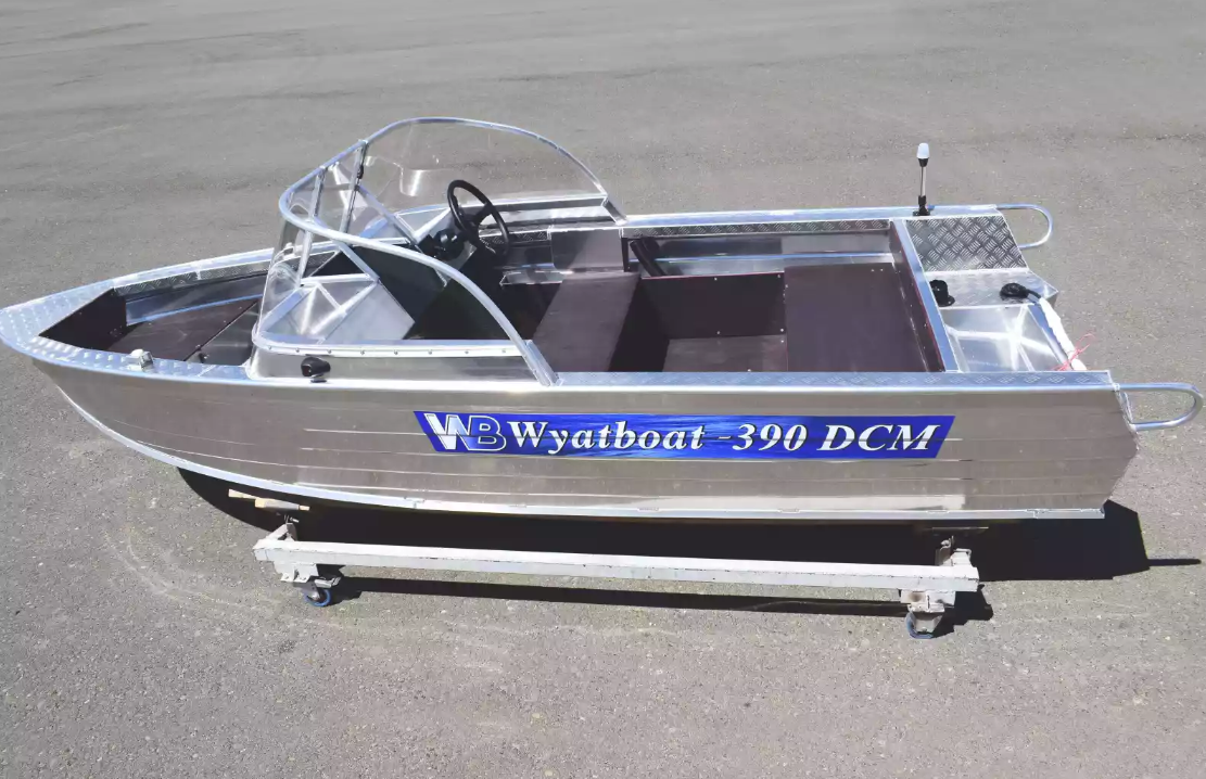 Алюминиевая лодка Wyatboat-390 DCM в Петропавловске-Камчатском