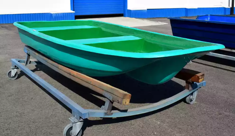 Стеклопластиковая лодка Старт (тримаран) в Петропавловске-Камчатском