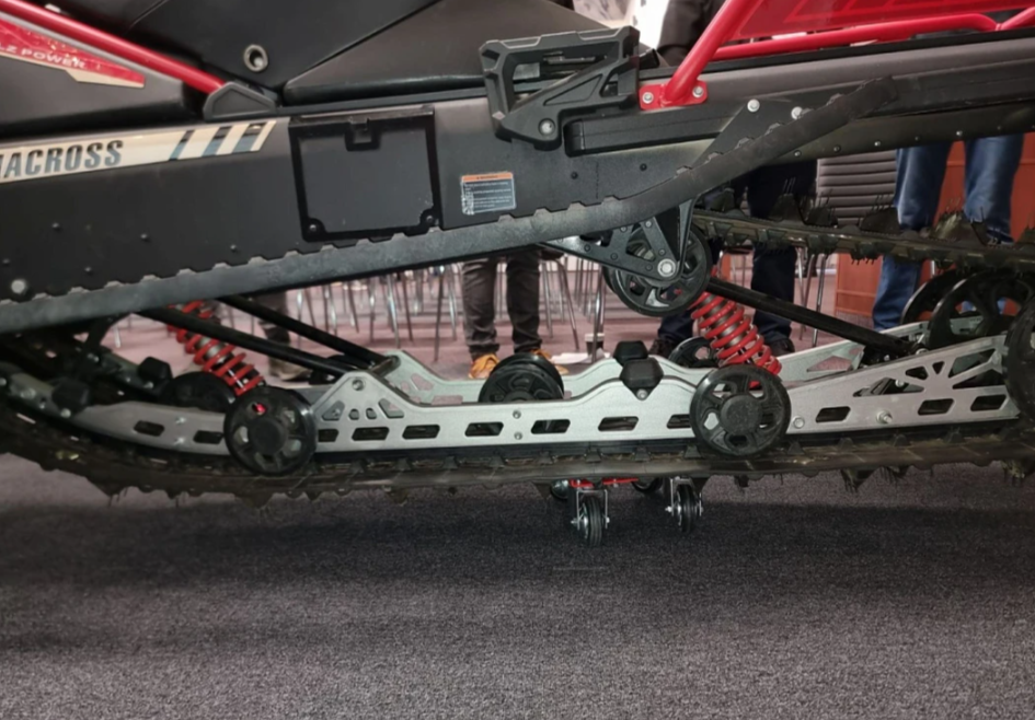 Снегоход AODES Siberiacross 1000 WT 508mm LCD 6.8 в Петропавловске-Камчатском