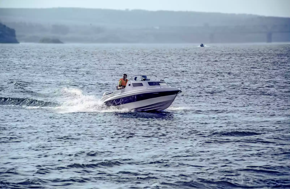 Стеклопластиковый катер Neman-500 в Петропавловске-Камчатском