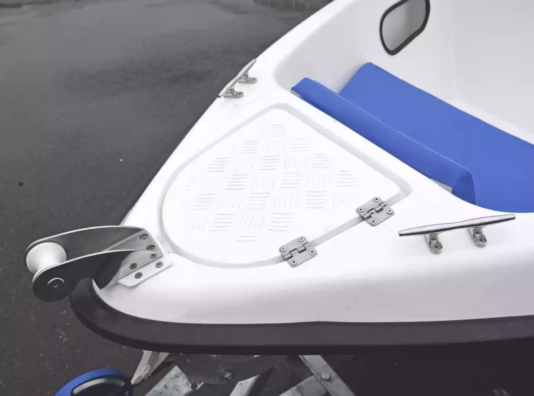 Стеклопластиковый катер Wyatboat-430DCМ (килевая) в Петропавловске-Камчатском