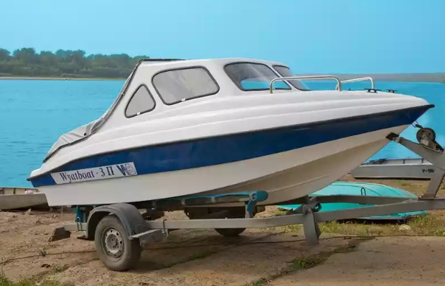 Стеклопластиковый катер Wyatboat-3 П (полурубка) в Петропавловске-Камчатском