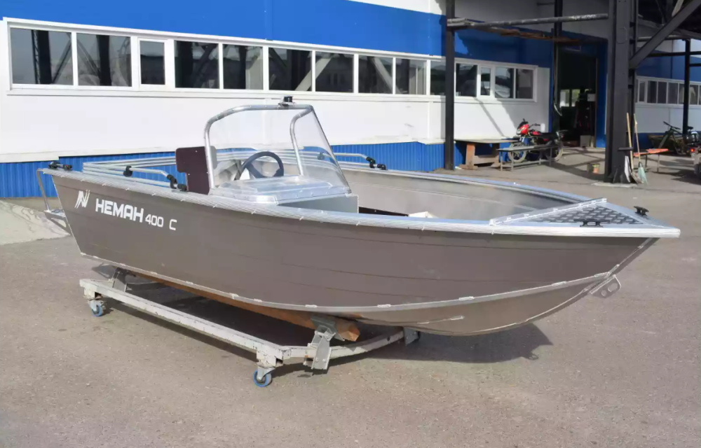 Алюминиевый катер Неман-400 С в Петропавловске-Камчатском